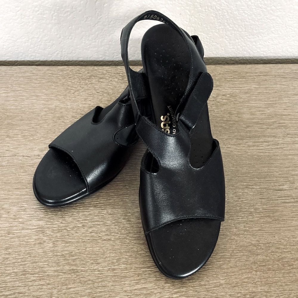 SAS Black Leather Block Heel Sandals Shoes 9.5